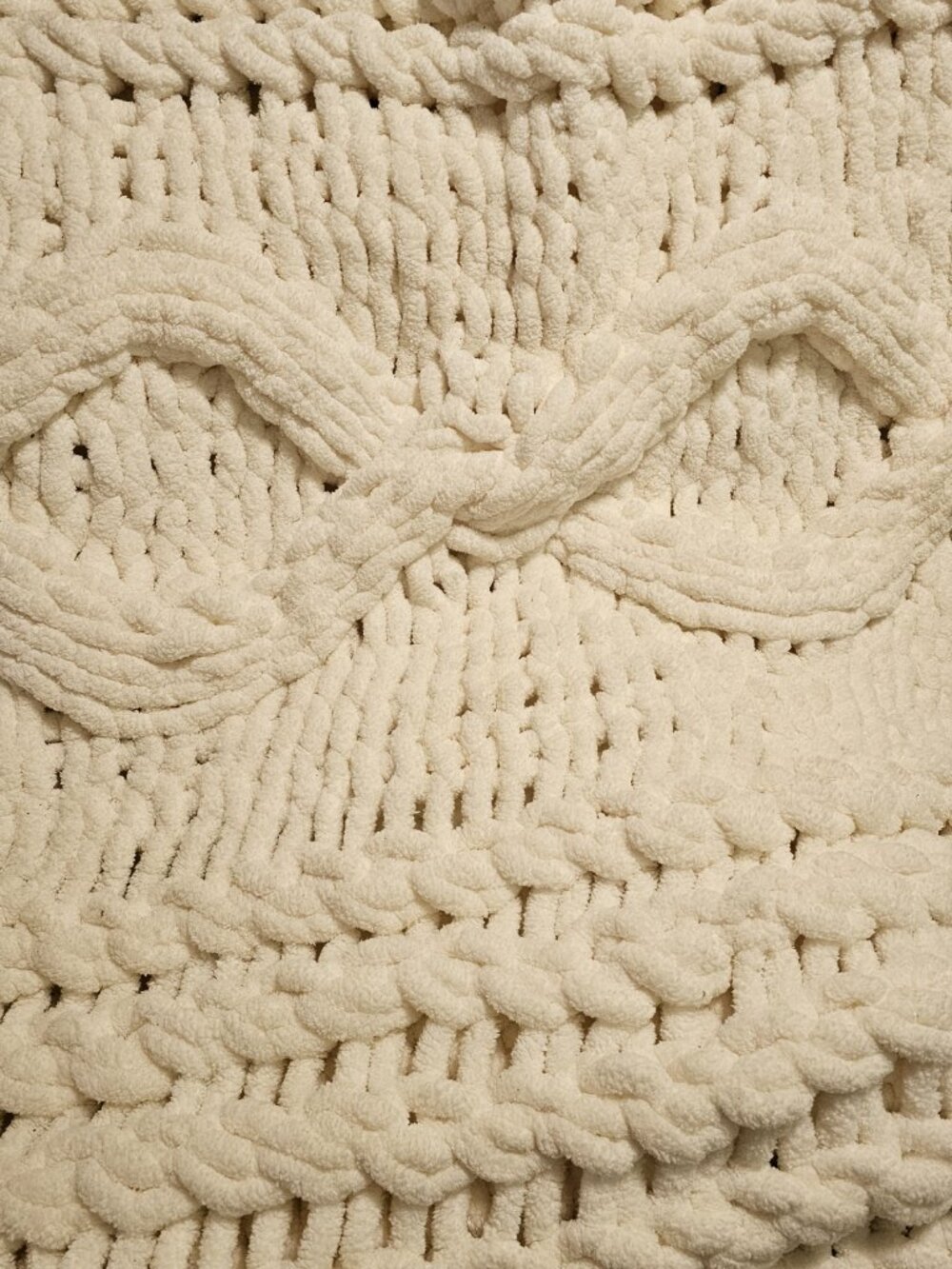 UGG Cream Layne Chunky Knit Throw Blanket Bed living Room Sofa Recliner Chair - Picture 7 of 7